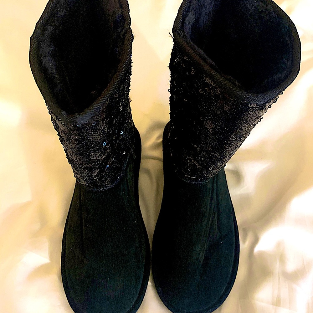 Diva Lounge Black or Gold Boots size 7
